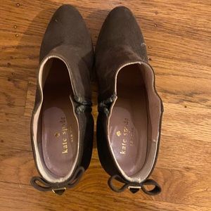 Kate spade ankle booties with bow.